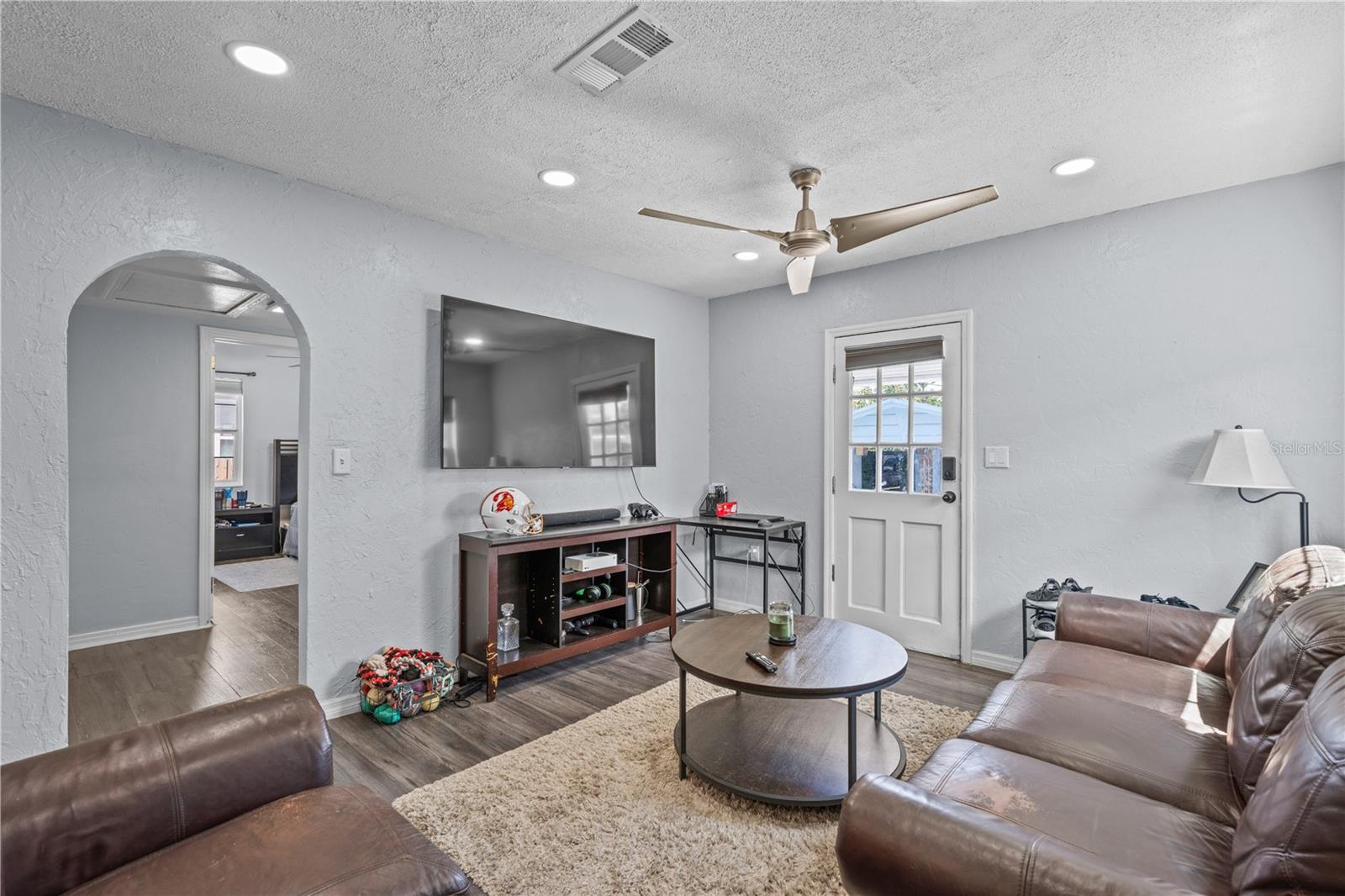 Image 2 of 18 For 2850 38th Avenue N