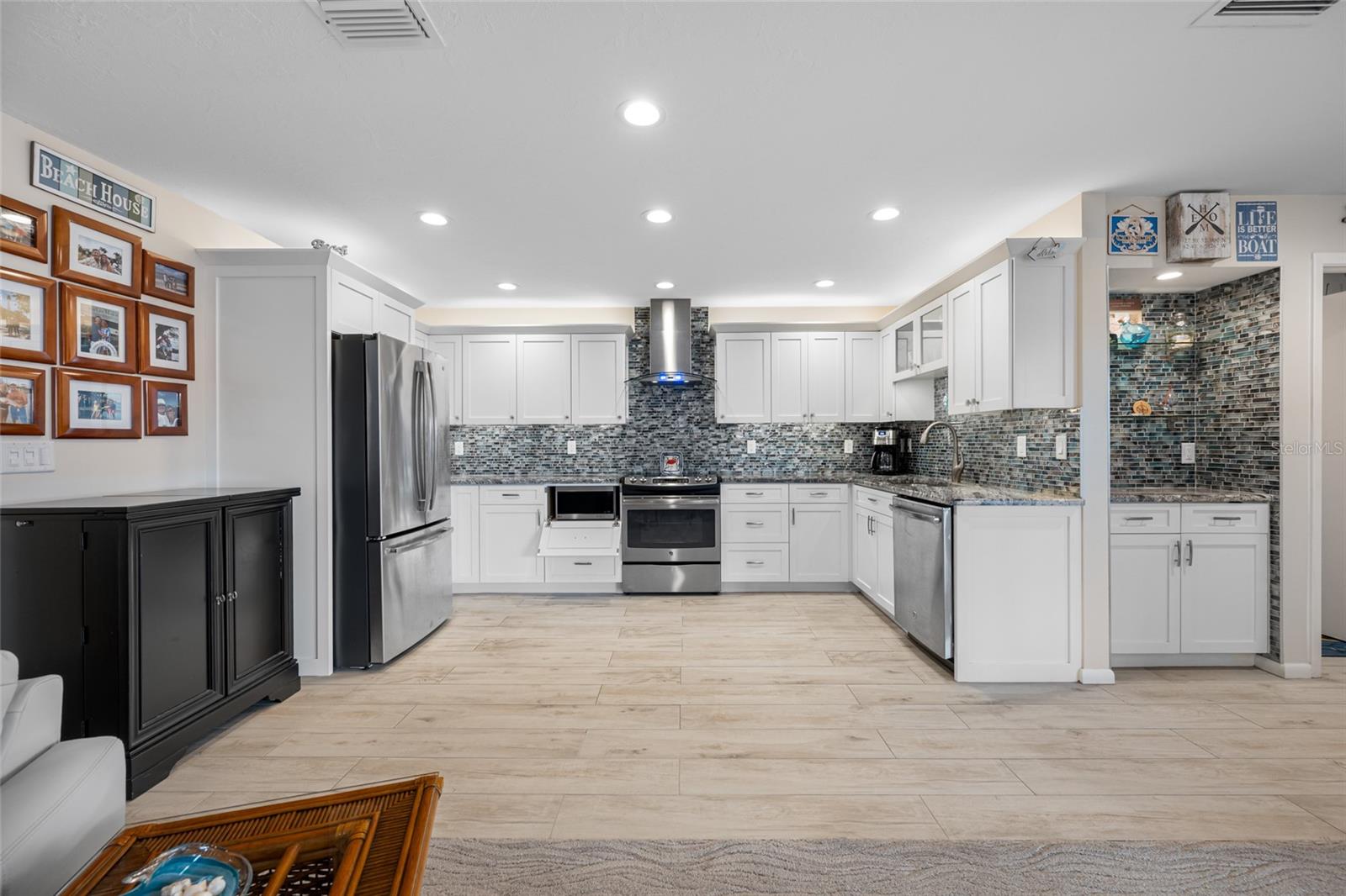 Image 3 of 40 For 10600 Village Drive 201