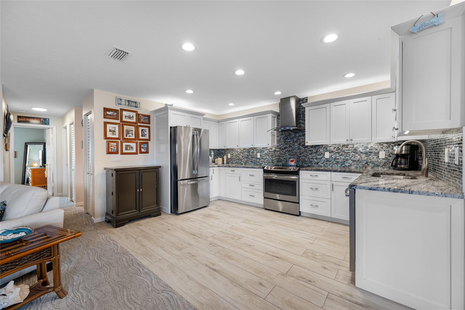 Image 4 of 40 For 10600 Village Drive 201
