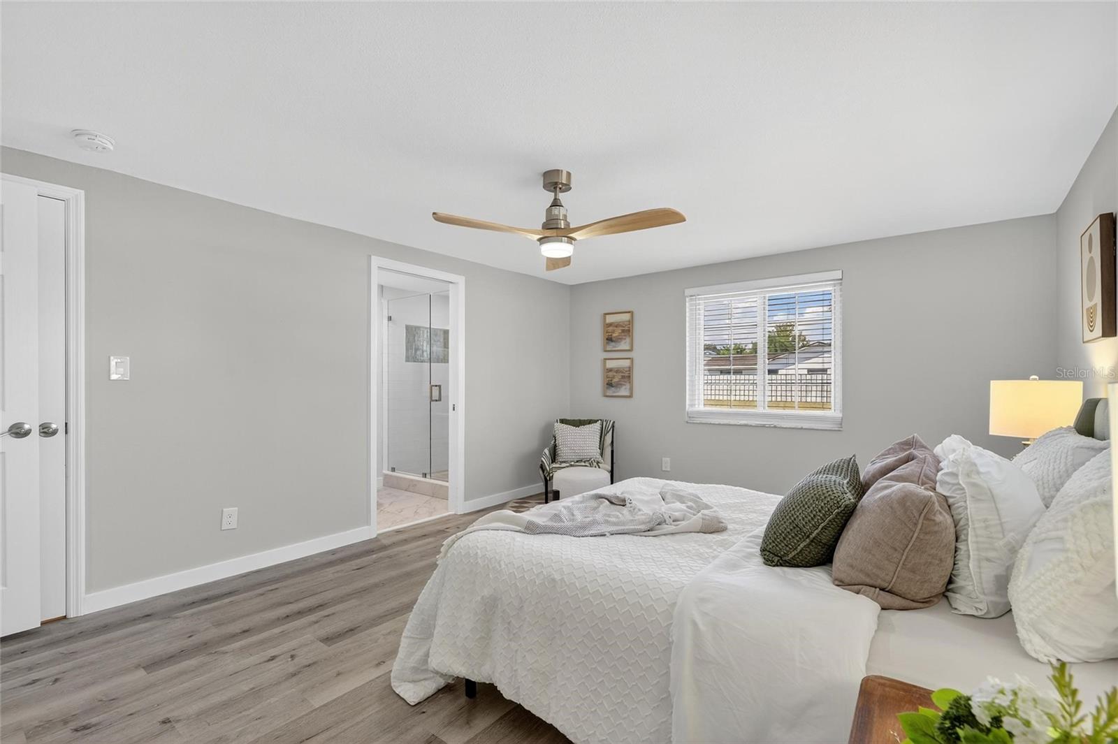 Listing photo id 29 for 635 Jamaica Circle E