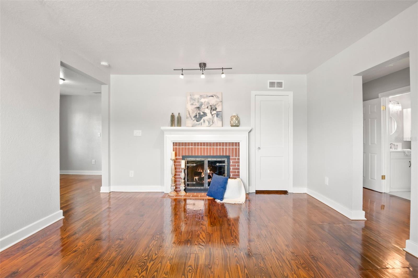 Image 4 of 35 For 1141 Drew Street