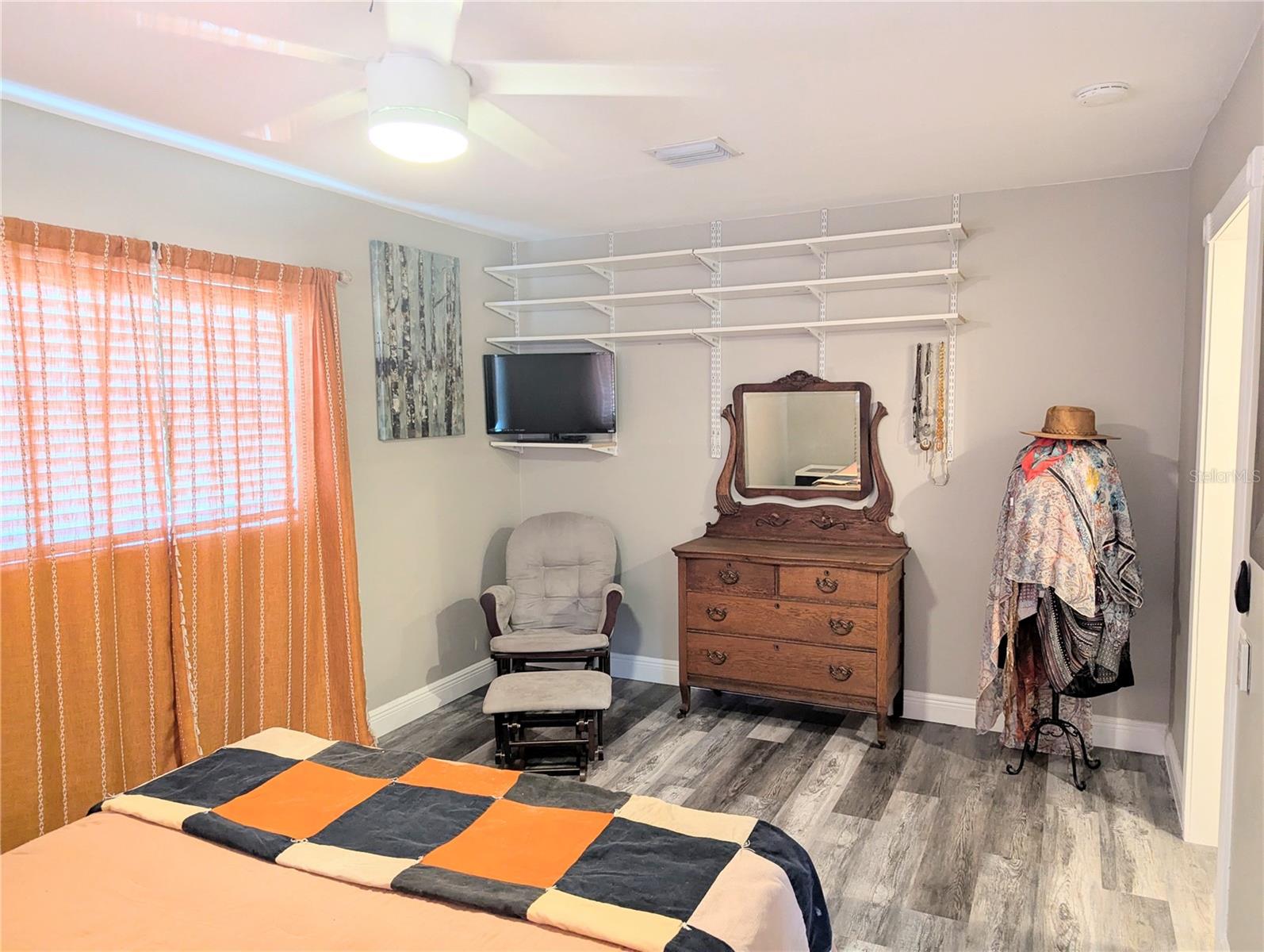 Image 10 of 40 For 9353 110th Street