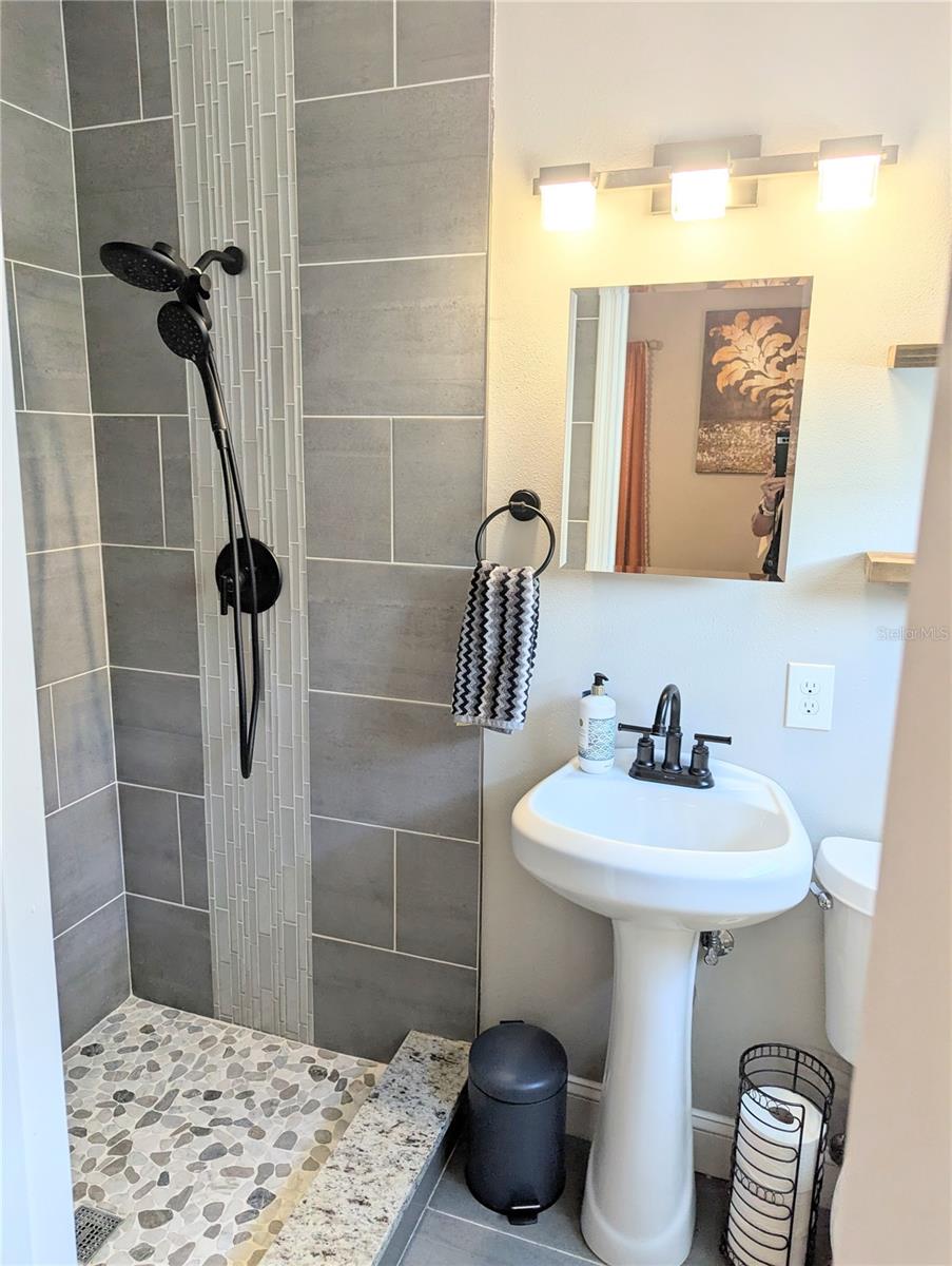 Image 14 of 40 For 9353 110th Street