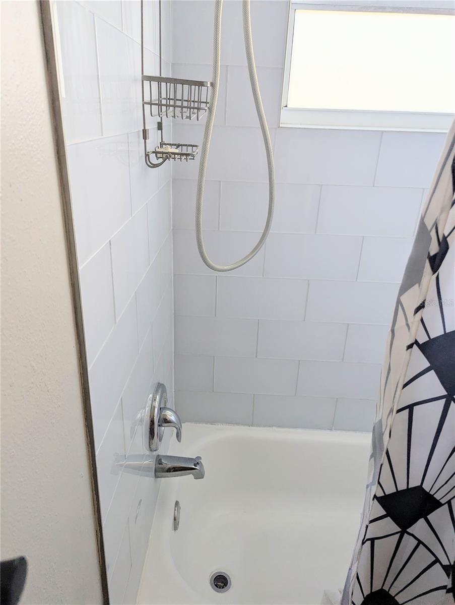 Image 18 of 40 For 9353 110th Street