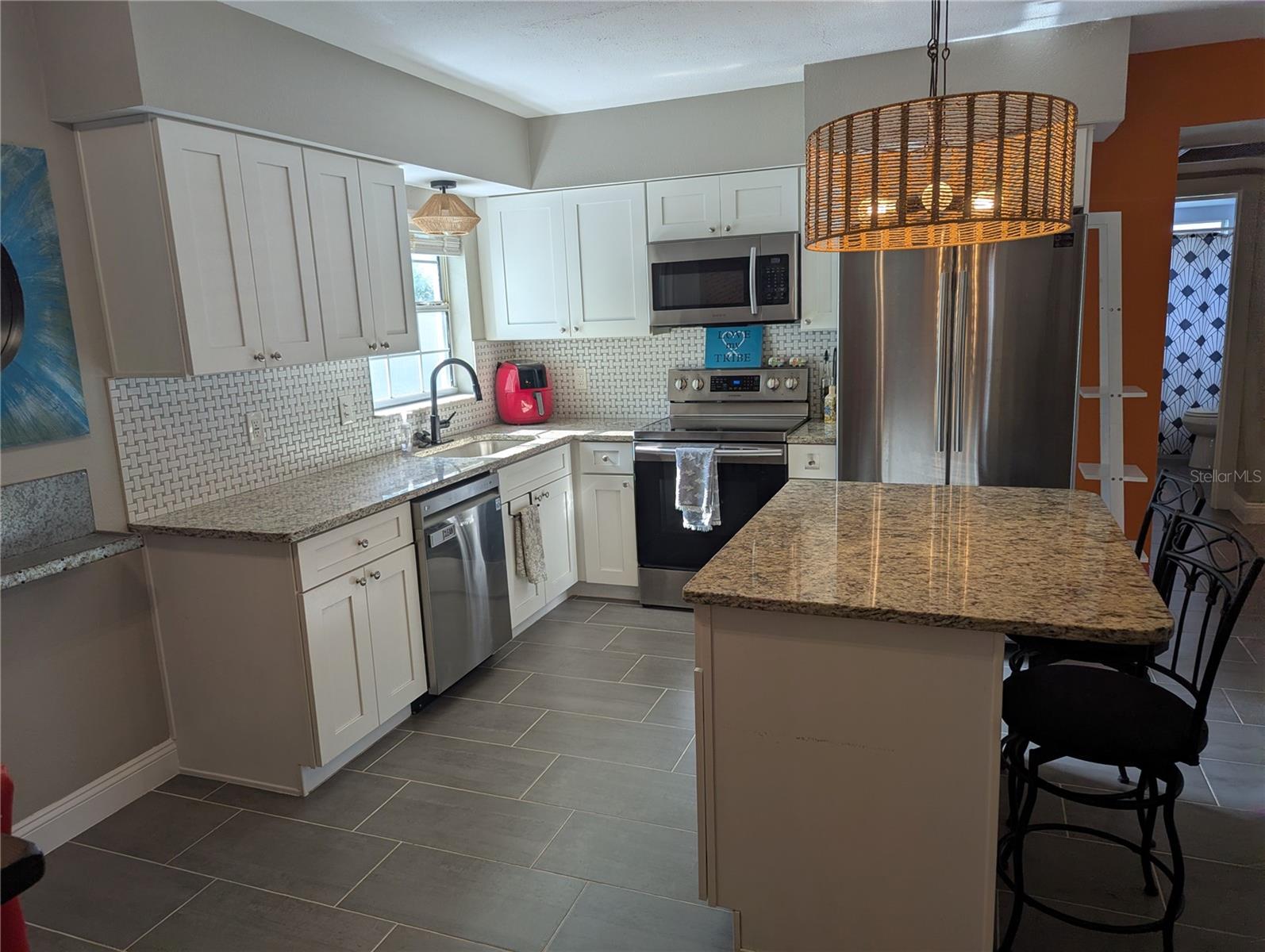 Image 6 of 40 For 9353 110th Street