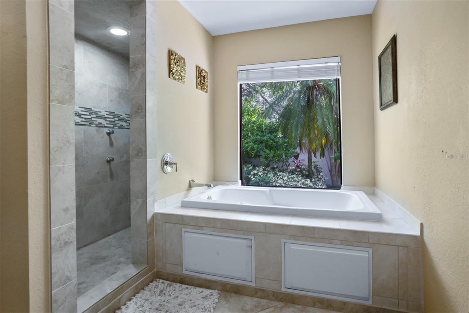 Image 15 of 39 For 11407 Orilla Del Rio Place