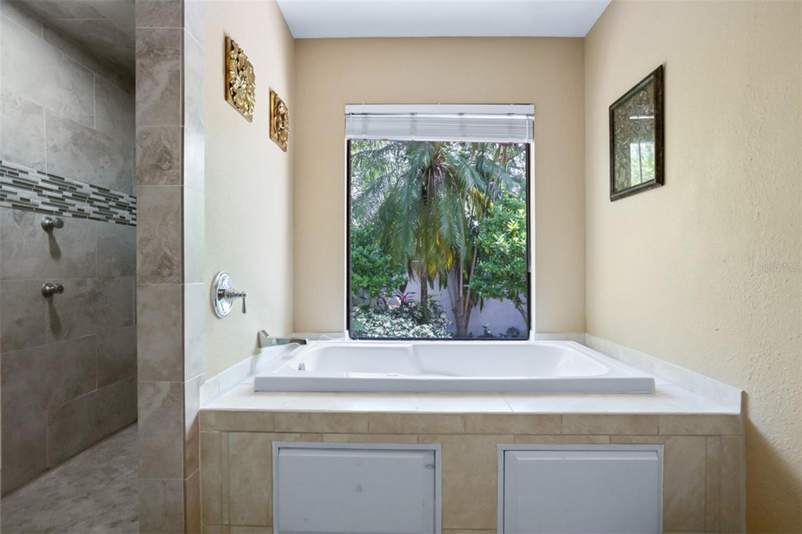 Image 16 of 39 For 11407 Orilla Del Rio Place
