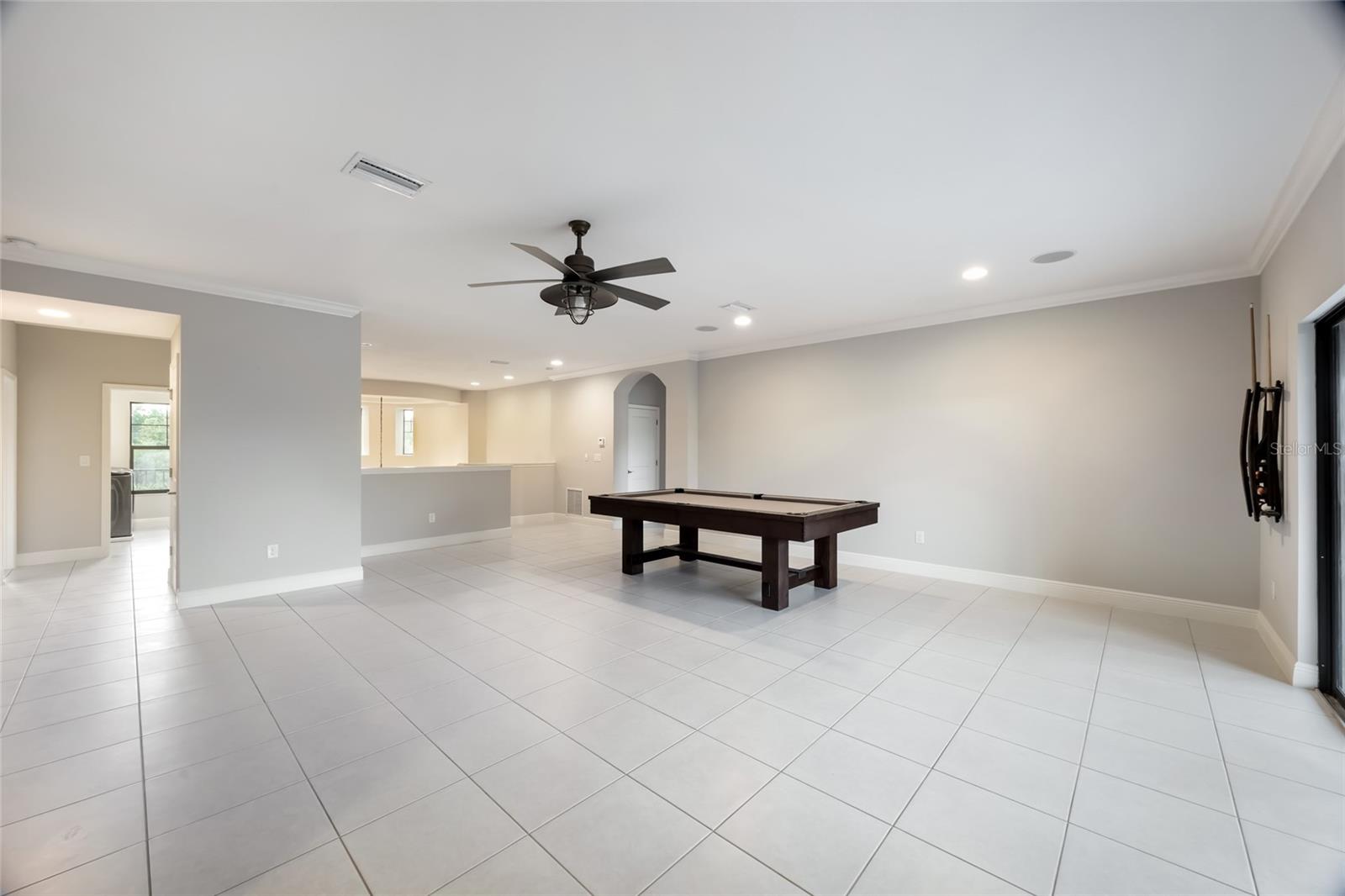 Image 18 of 41 For 1029 Sonesta Avenue