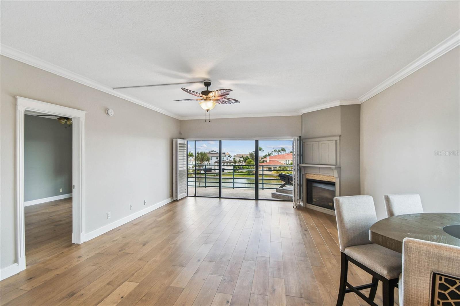 Listing photo id 11 for 363 Pinellas Bayway S 54