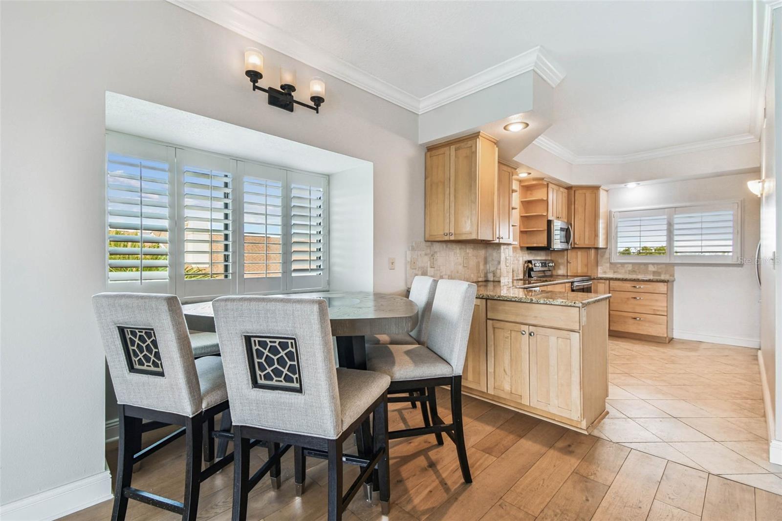 Listing photo id 15 for 363 Pinellas Bayway S 54