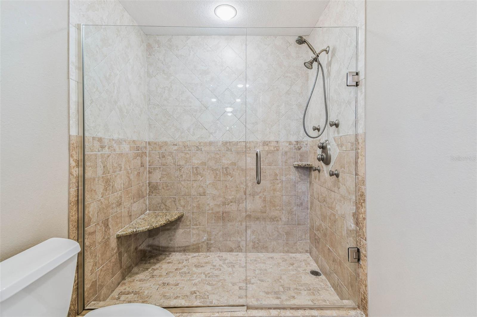 Listing photo id 26 for 363 Pinellas Bayway S 54