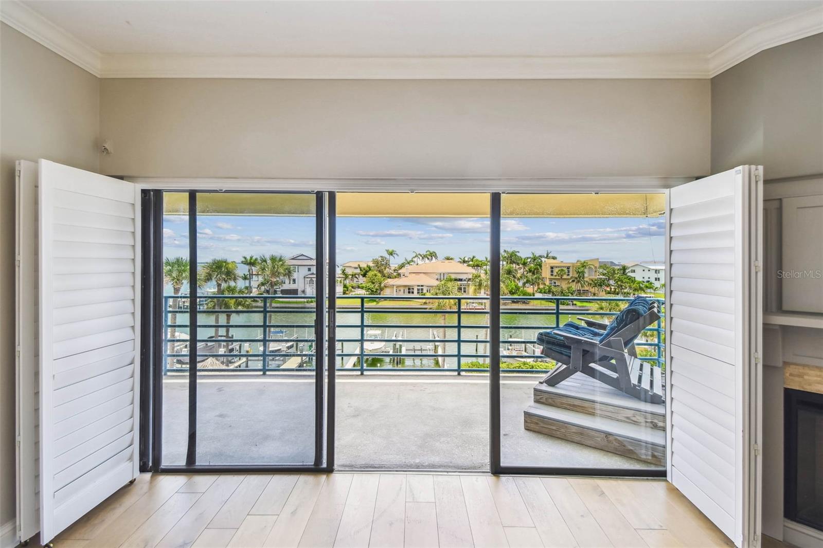 Listing photo id 32 for 363 Pinellas Bayway S 54