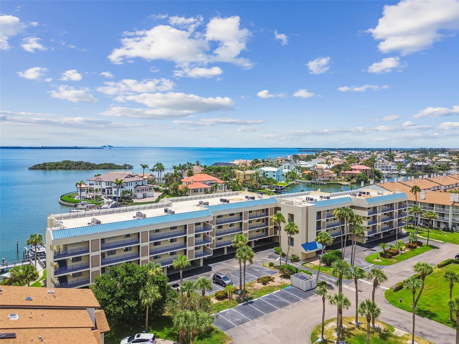 Listing photo id 42 for 363 Pinellas Bayway S 54