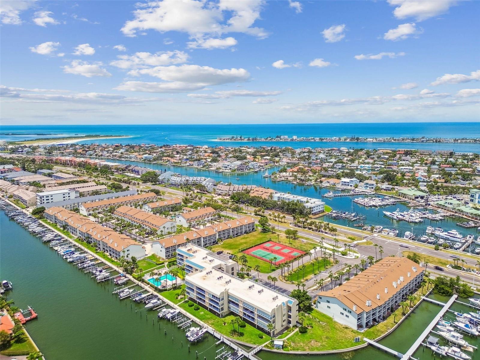 Listing photo id 44 for 363 Pinellas Bayway S 54
