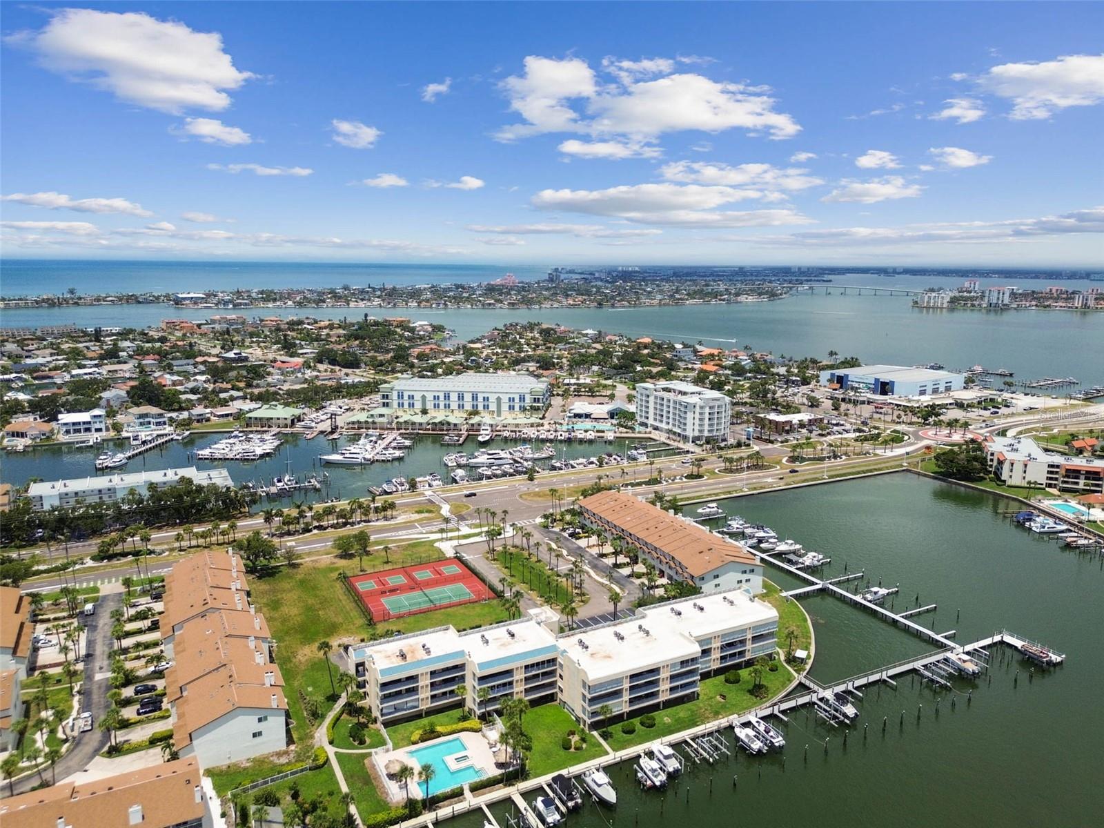 Listing photo id 45 for 363 Pinellas Bayway S 54