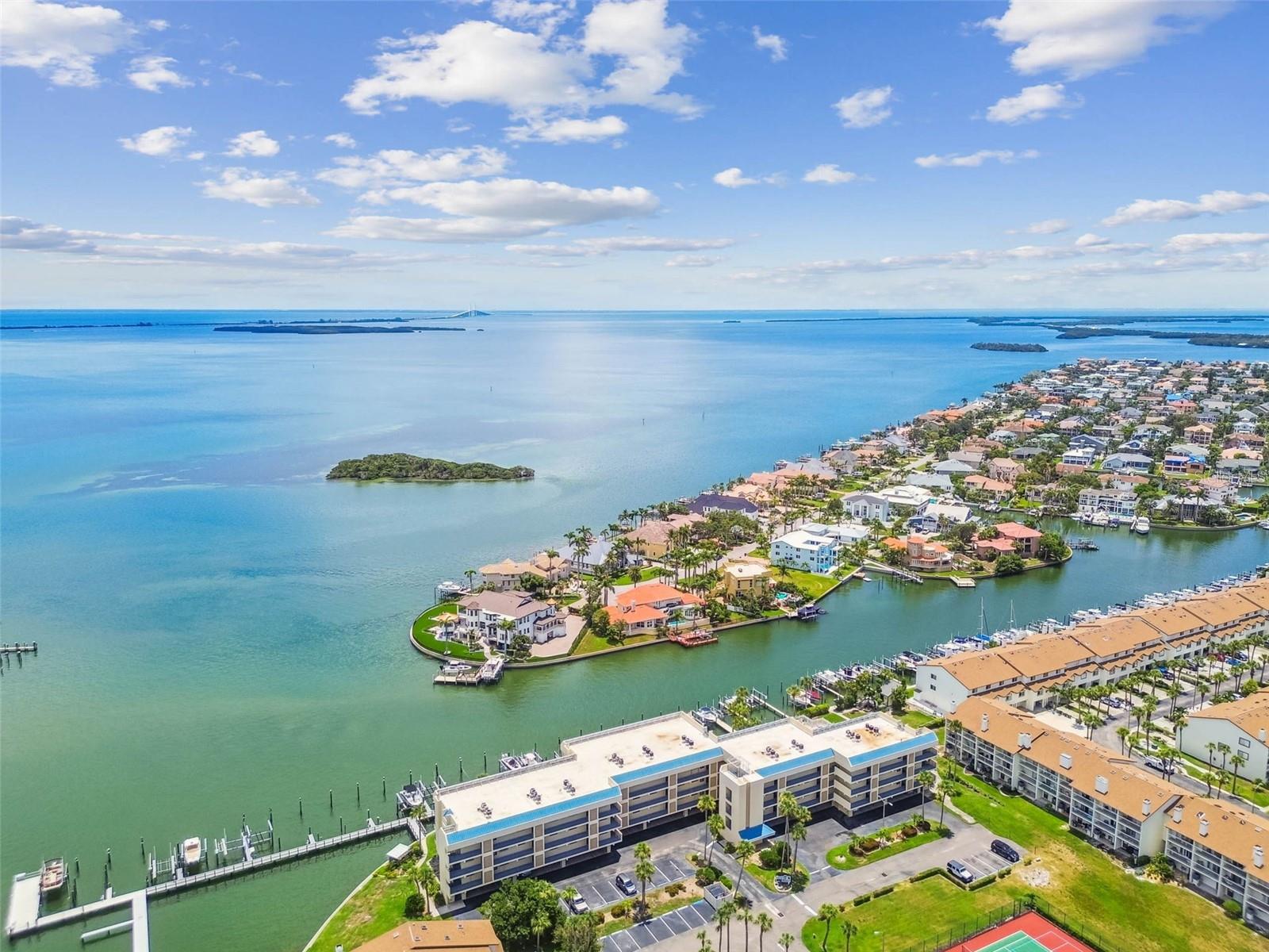 Listing photo id 47 for 363 Pinellas Bayway S 54