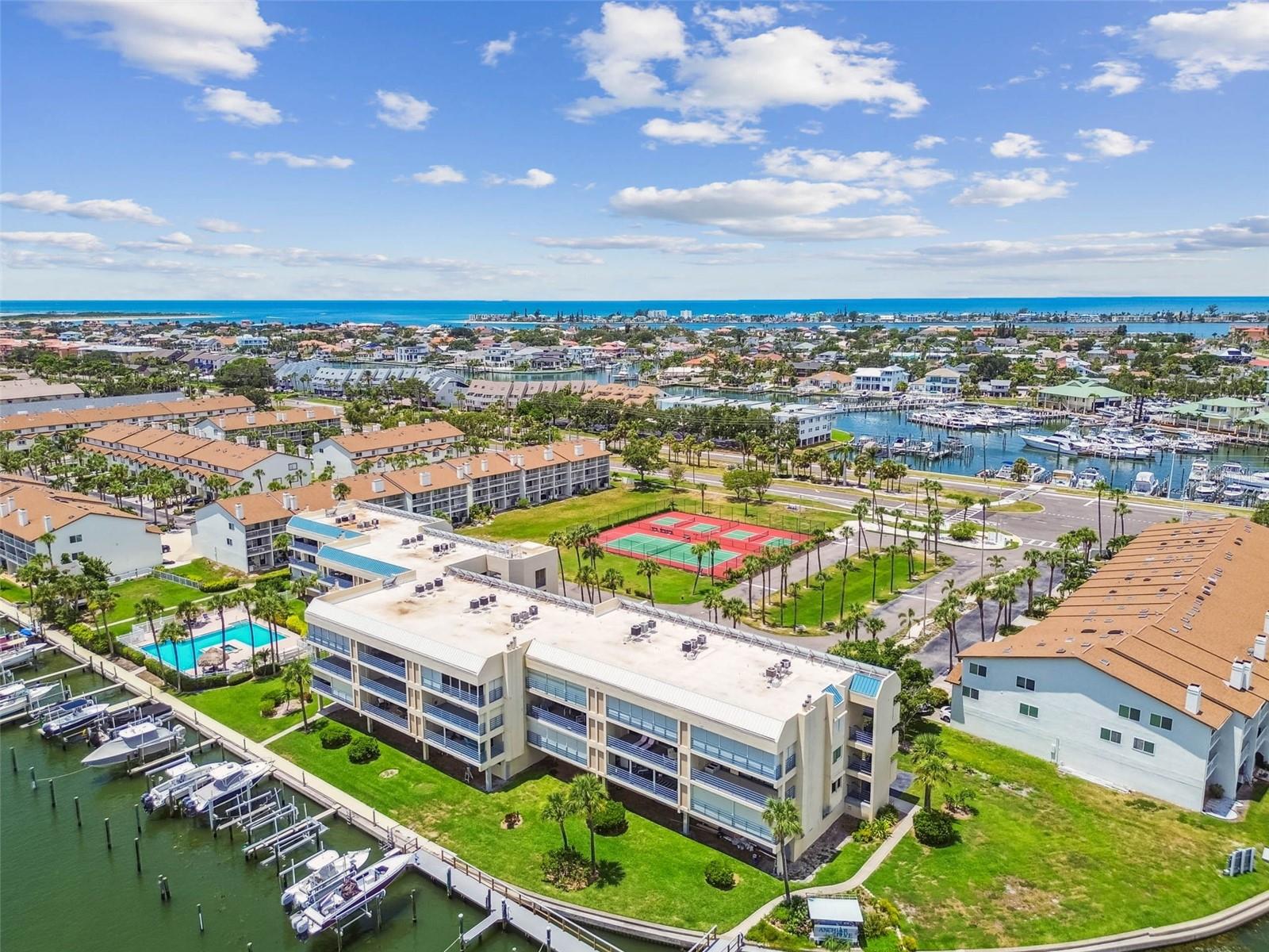 Listing photo id 49 for 363 Pinellas Bayway S 54