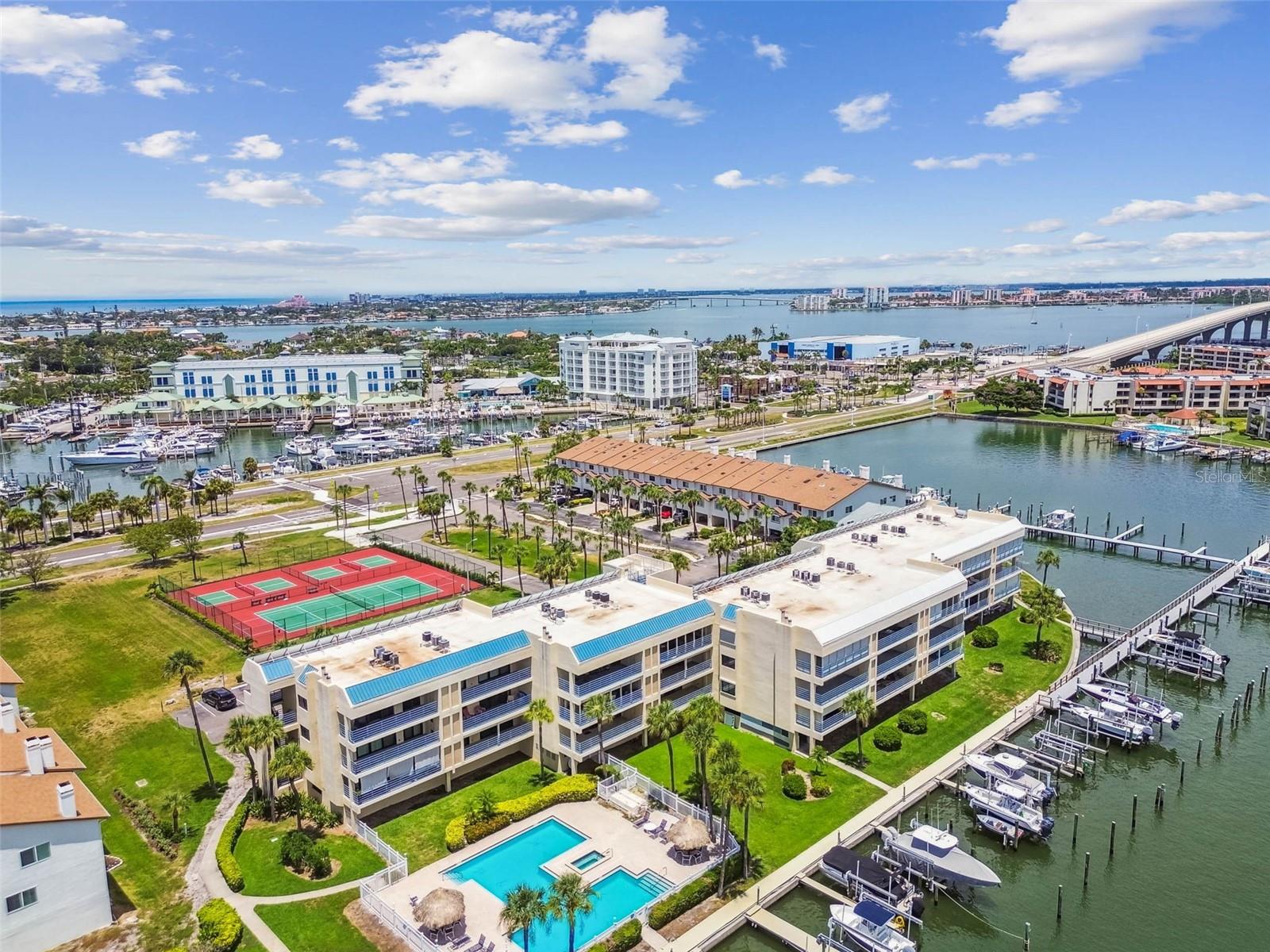Listing photo id 50 for 363 Pinellas Bayway S 54