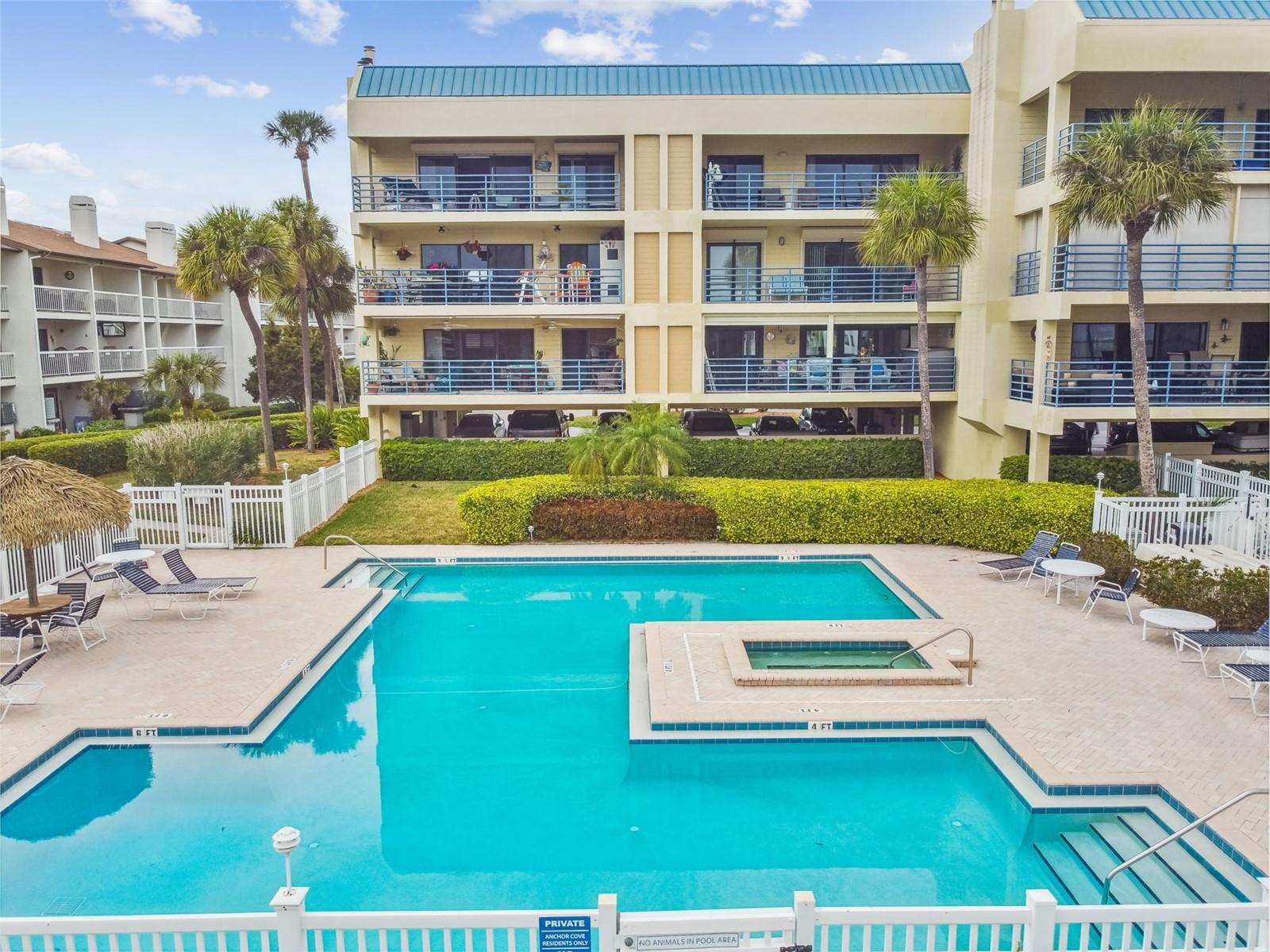 Listing photo id 52 for 363 Pinellas Bayway S 54