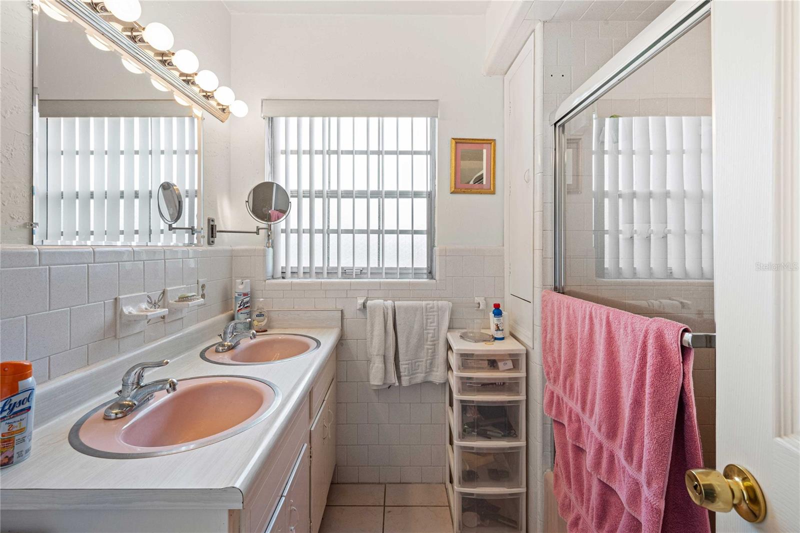 Listing photo id 24 for 603 Jacqueline Drive