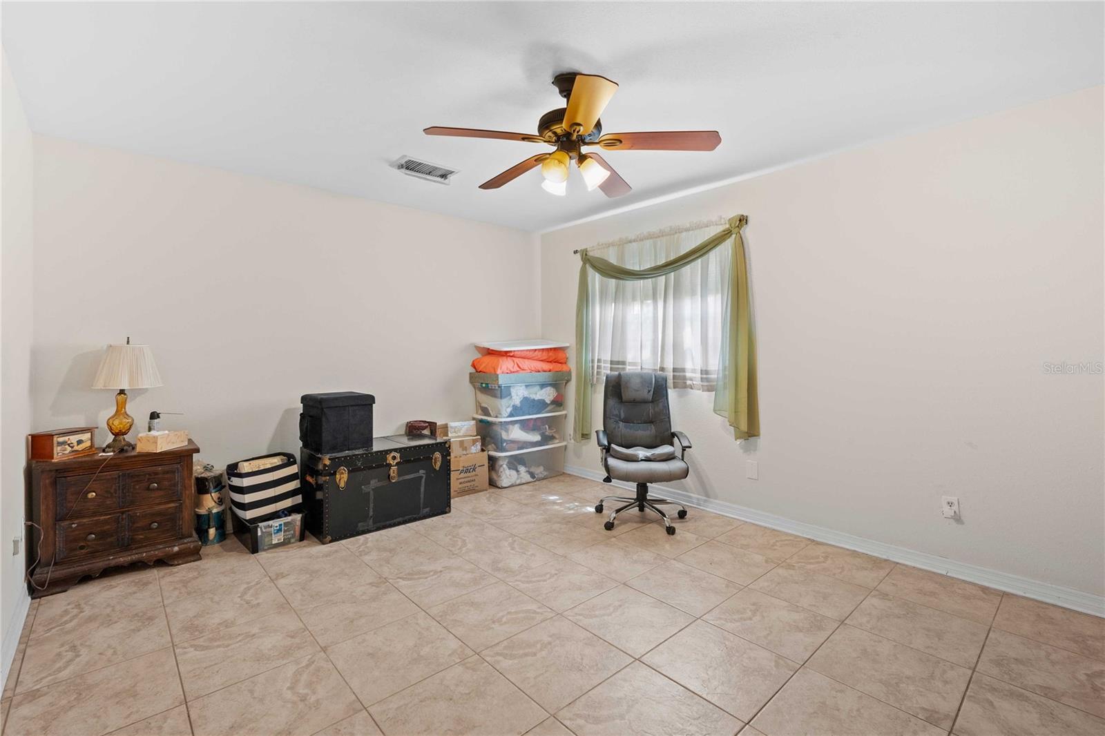 Listing photo id 28 for 603 Jacqueline Drive