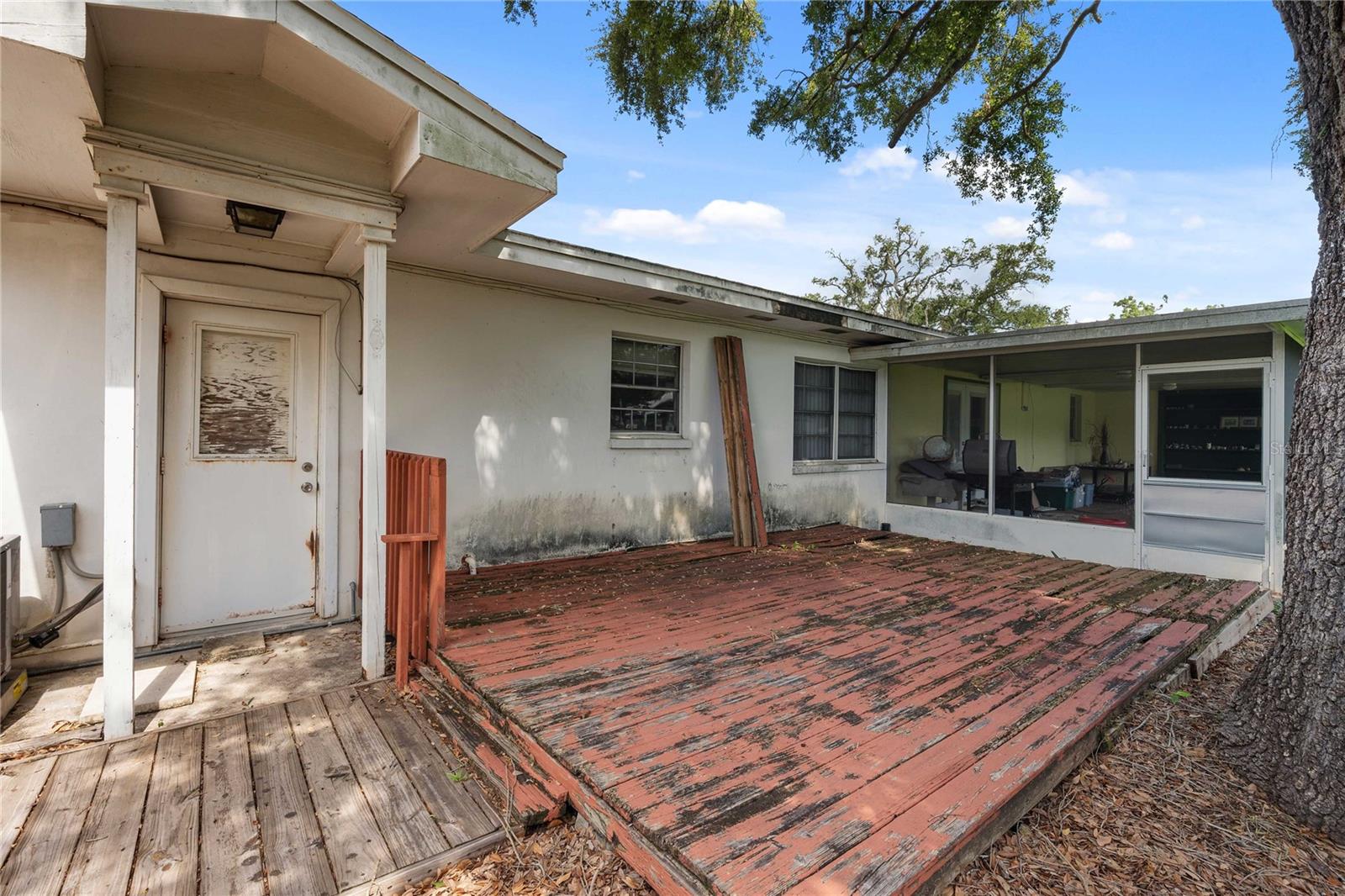 Listing photo id 34 for 603 Jacqueline Drive