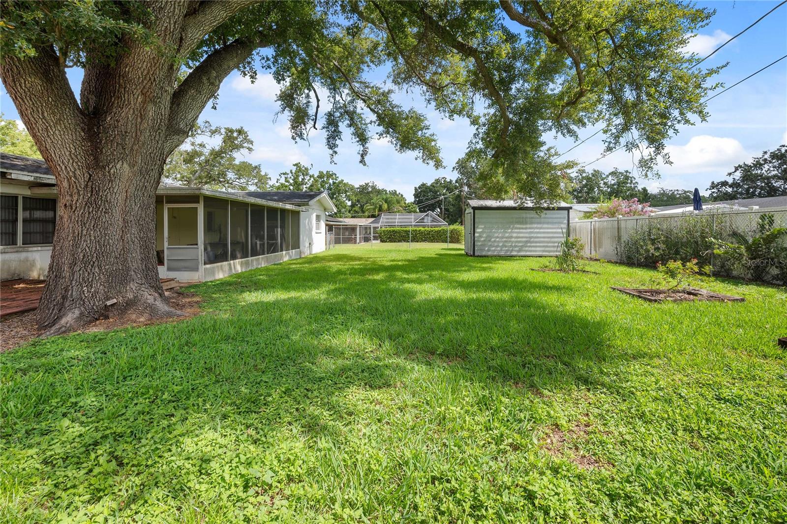 Listing photo id 36 for 603 Jacqueline Drive
