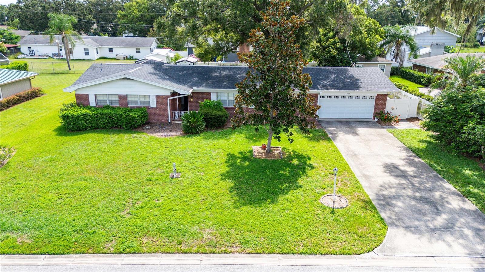 Listing photo id 4 for 603 Jacqueline Drive