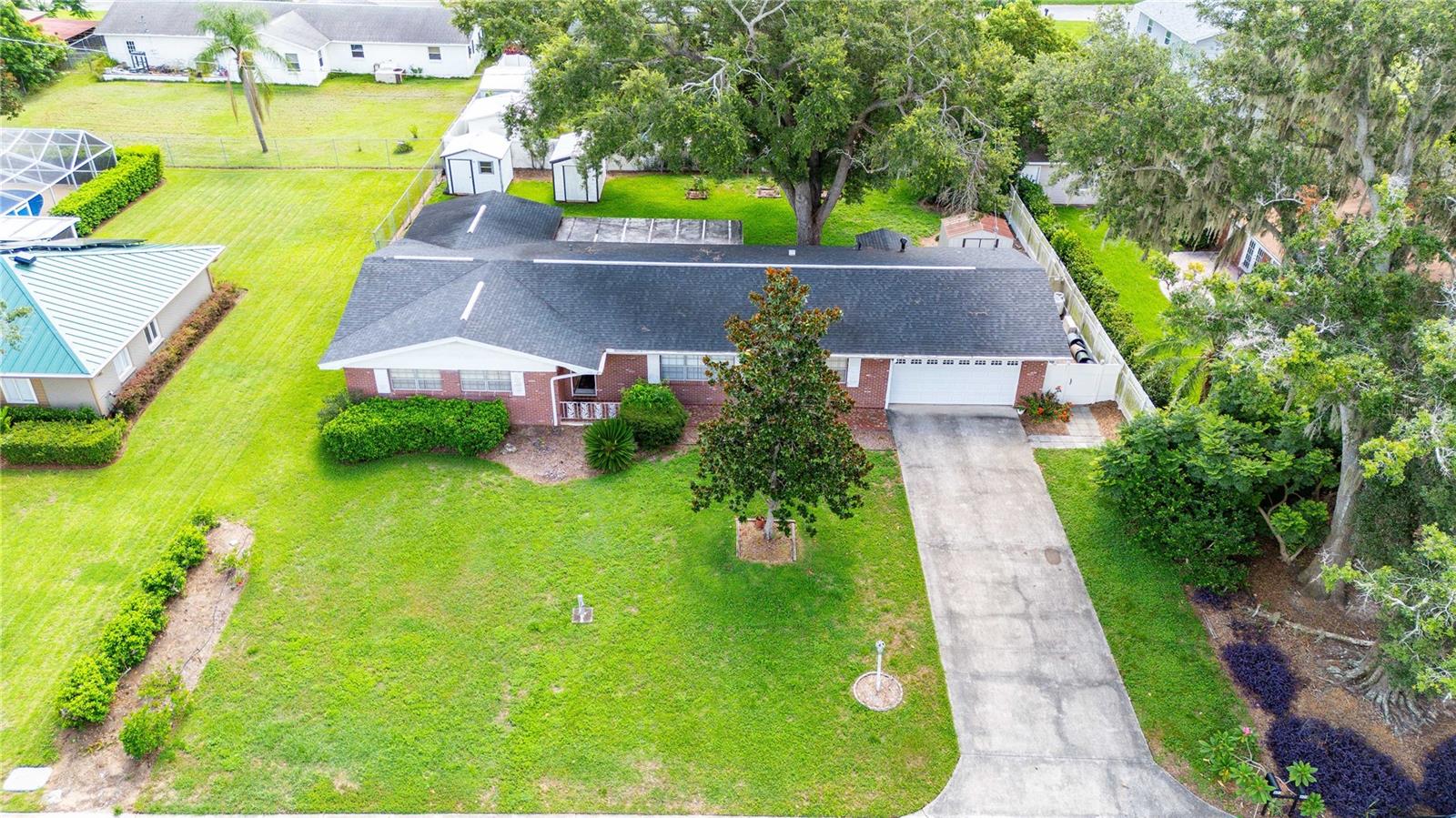 Listing photo id 6 for 603 Jacqueline Drive