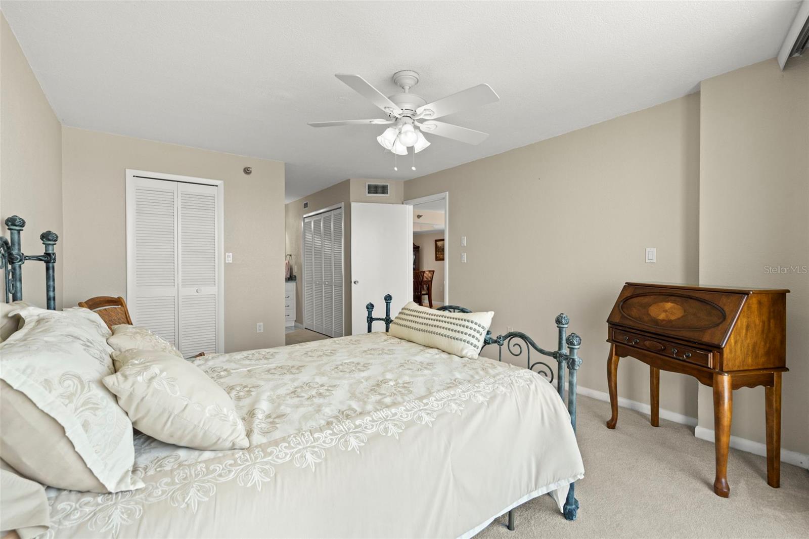 Image 21 of 32 For 2530 Gary Circle 903