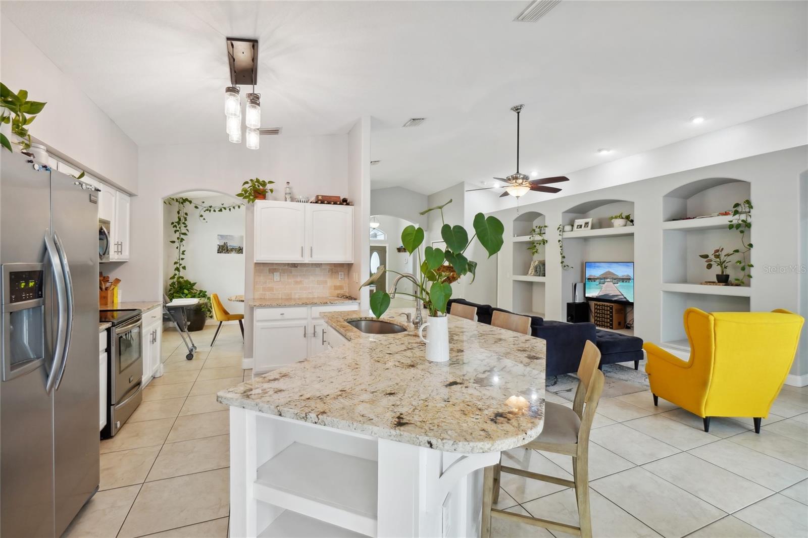 Image 10 of 40 For 11288 Flower Avenue