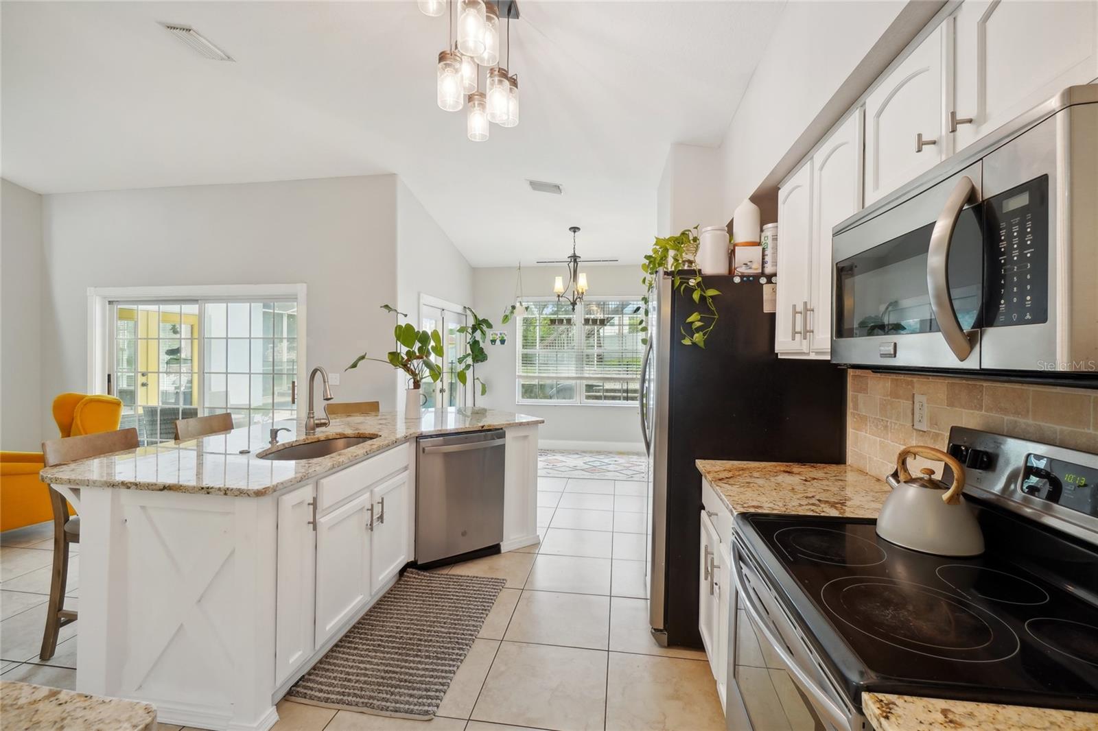 Image 11 of 40 For 11288 Flower Avenue