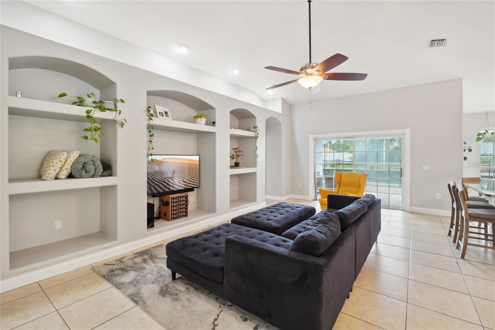 Image 6 of 40 For 11288 Flower Avenue