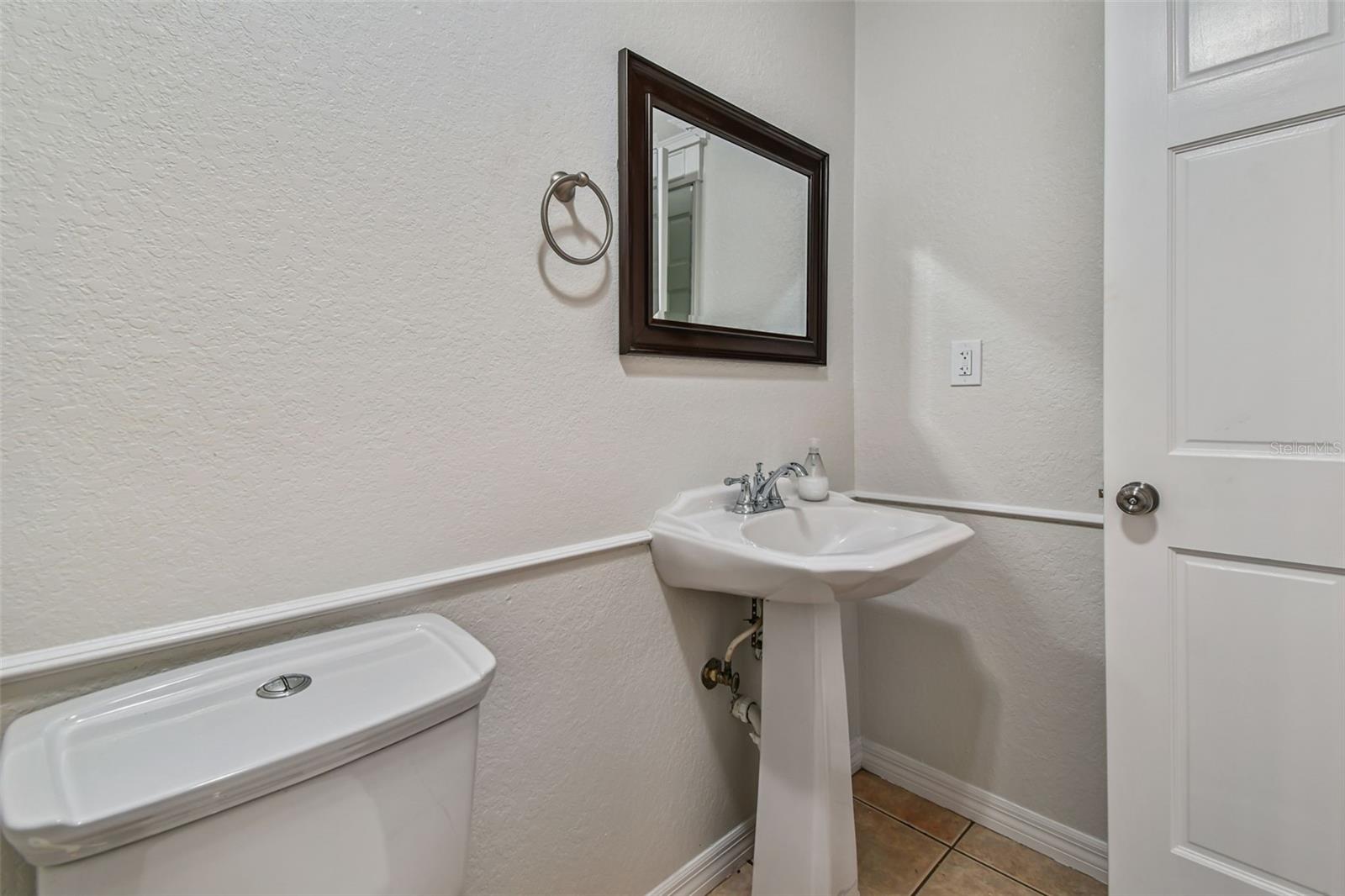 Listing photo id 19 for 13217 Maple Street