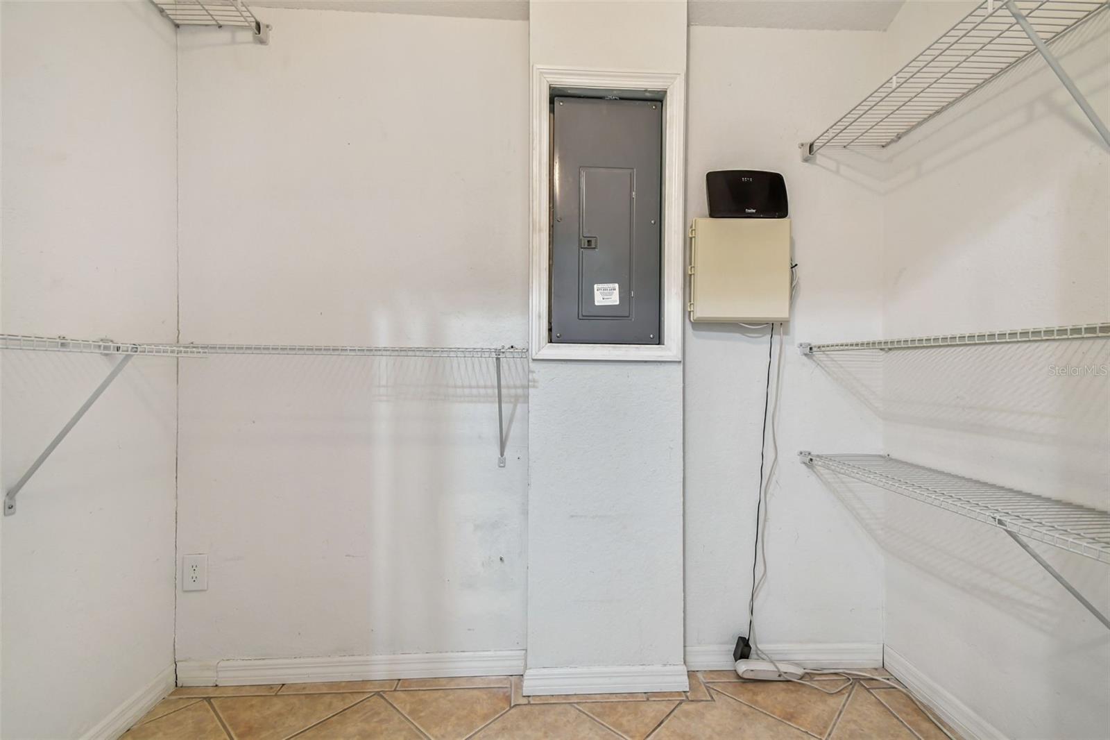 Listing photo id 29 for 13217 Maple Street