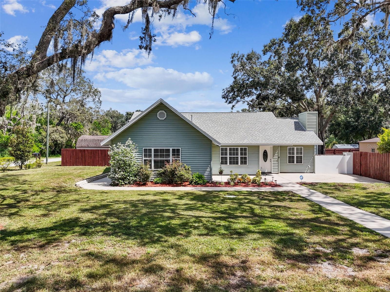 Listing photo id 46 for 13217 Maple Street