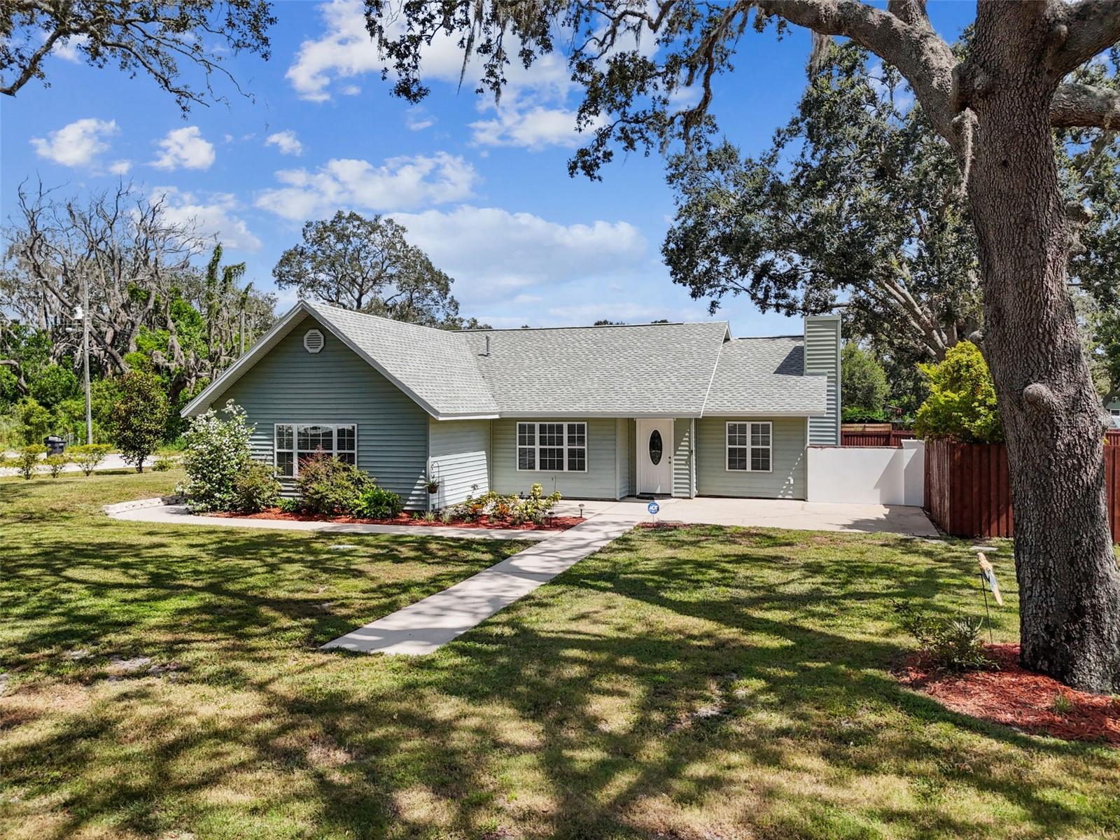 Listing photo id 47 for 13217 Maple Street