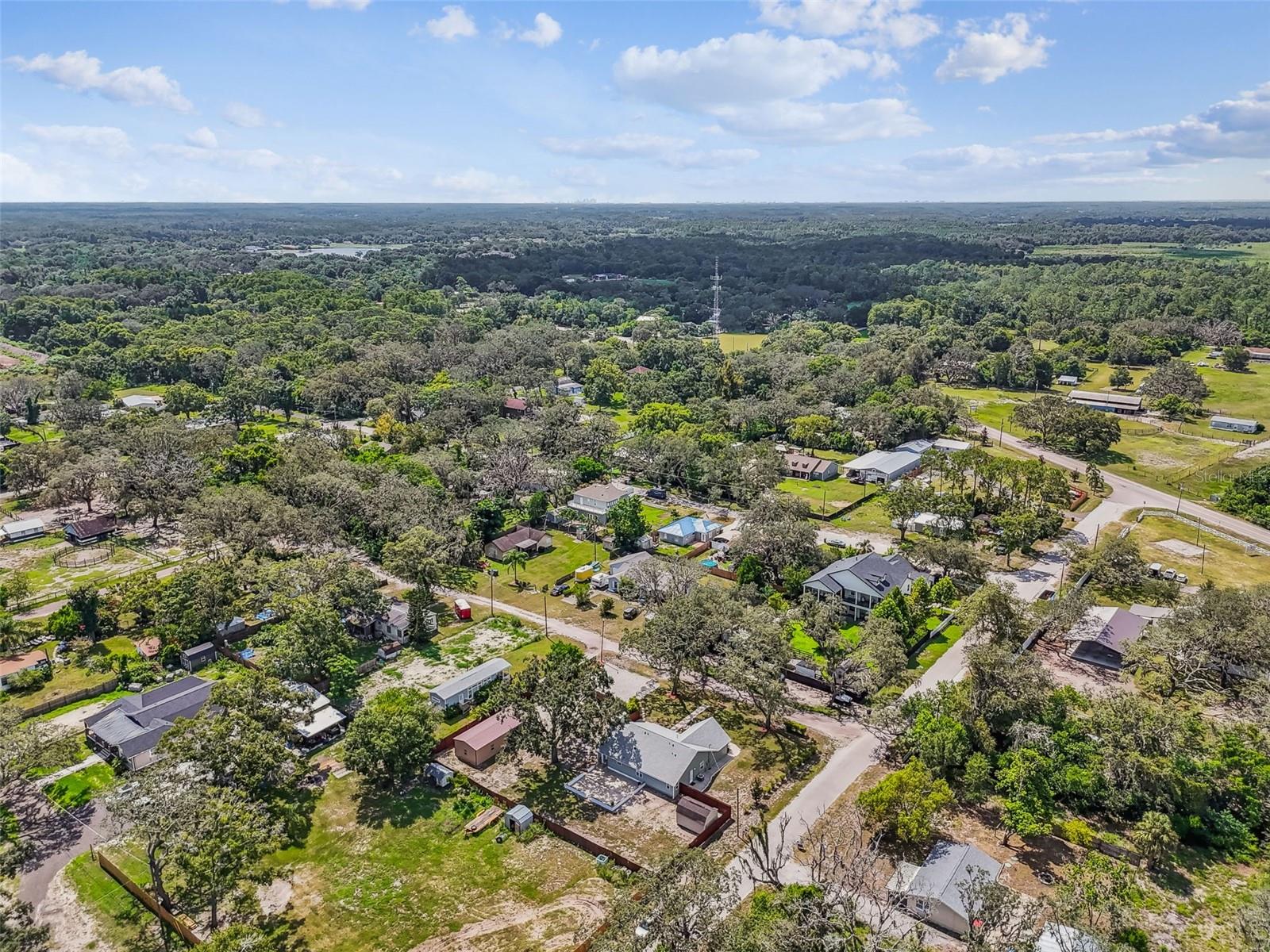 Listing photo id 59 for 13217 Maple Street