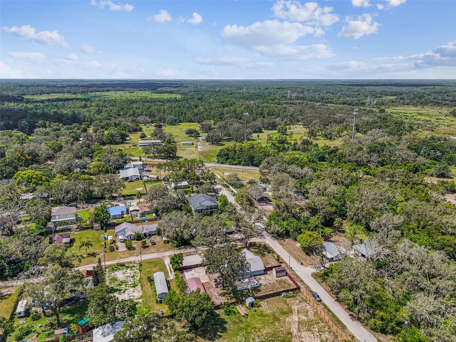 Listing photo id 60 for 13217 Maple Street