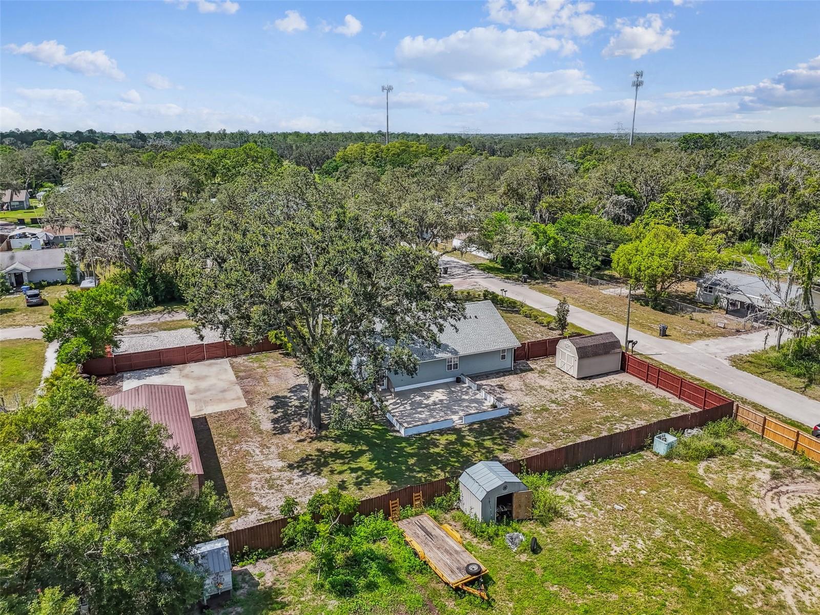 Listing photo id 63 for 13217 Maple Street