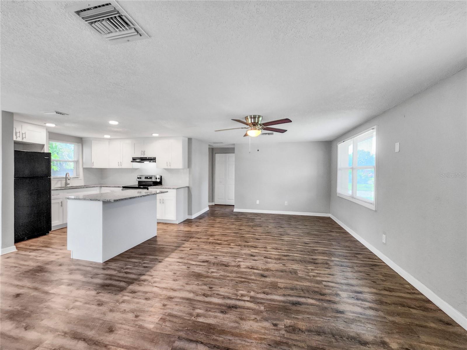 Image 4 of 19 For 5741 65th Terrace N