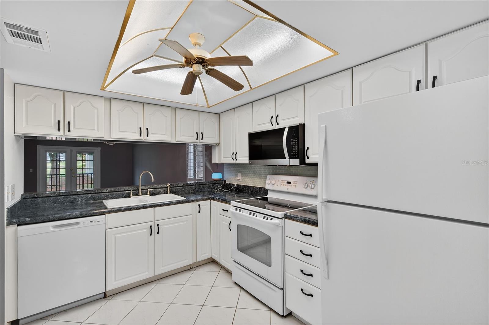 Image 14 of 67 For 39650 Us Highway 19 N 584