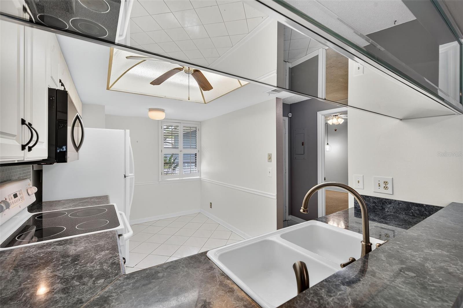 Image 16 of 67 For 39650 Us Highway 19 N 584