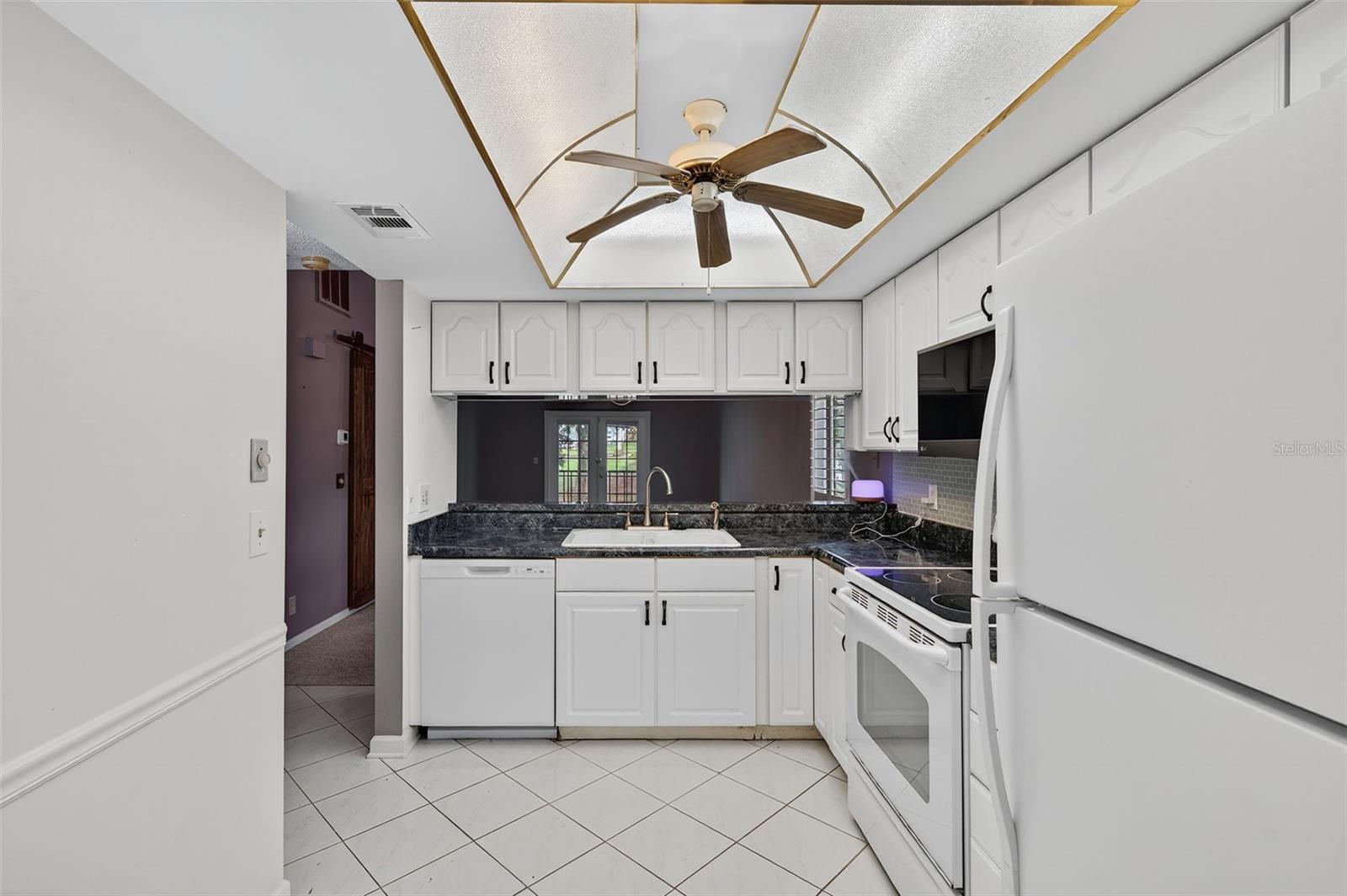 Image 19 of 67 For 39650 Us Highway 19 N 584