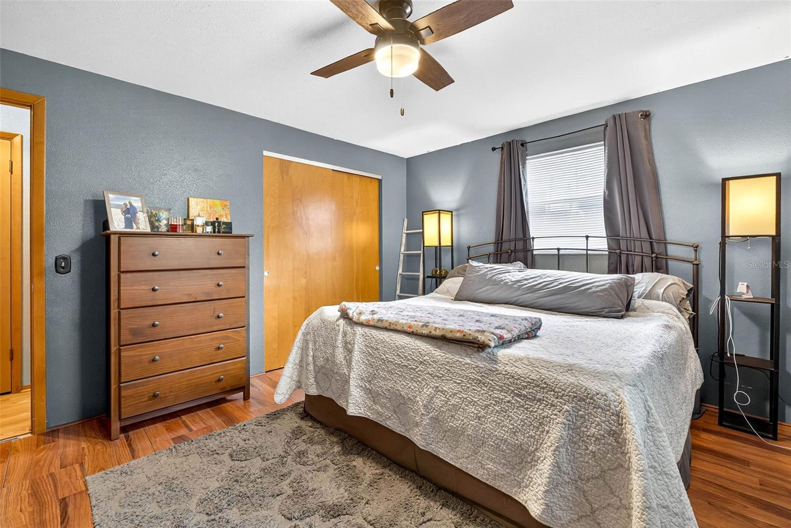 Image 21 of 41 For 5943 Cypress Street