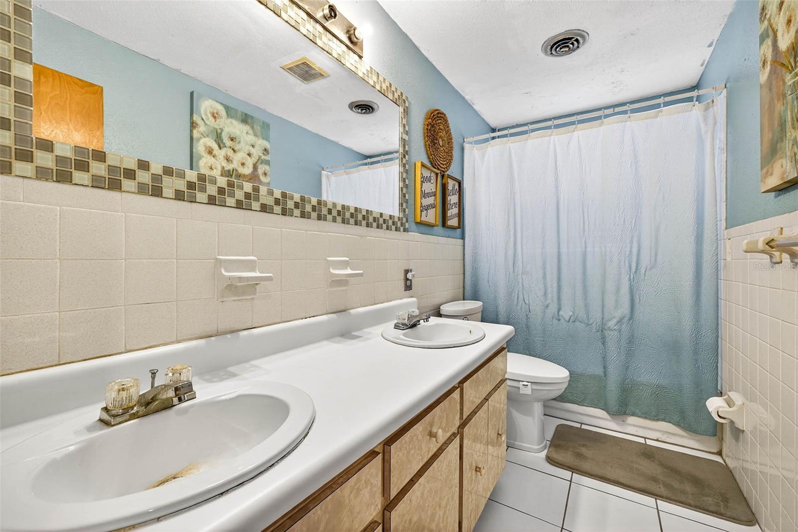 Image 23 of 41 For 5943 Cypress Street