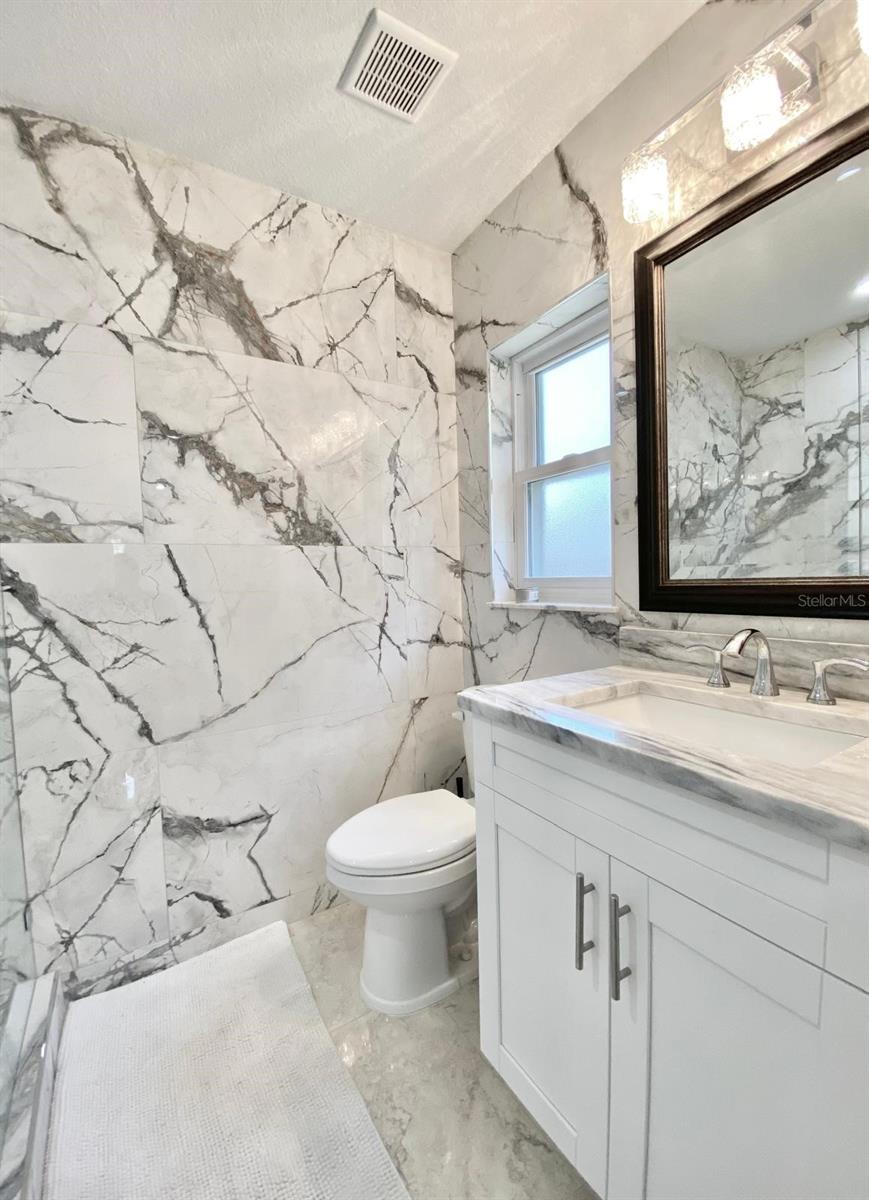 Image 8 of 16 For 418 Park Avenue