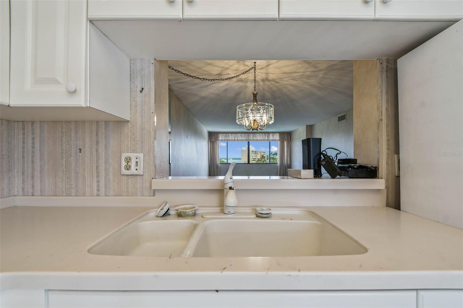 Image 12 of 91 For 2621 Cove Cay Drive 703