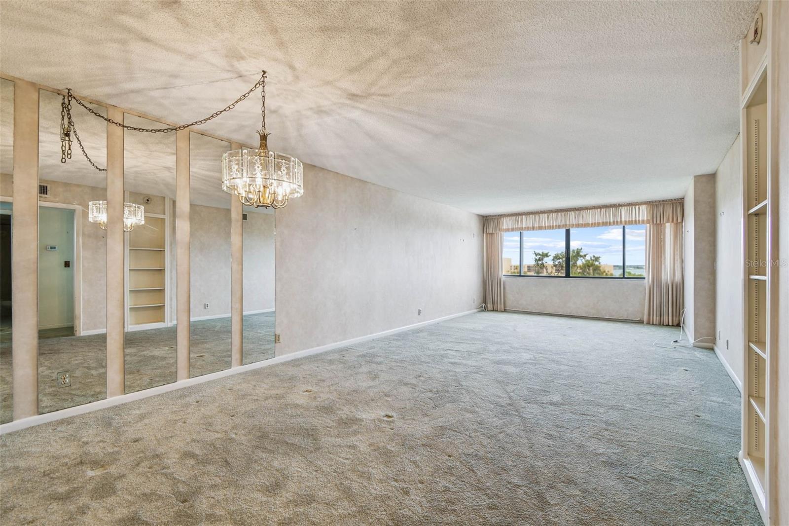Image 13 of 91 For 2621 Cove Cay Drive 703