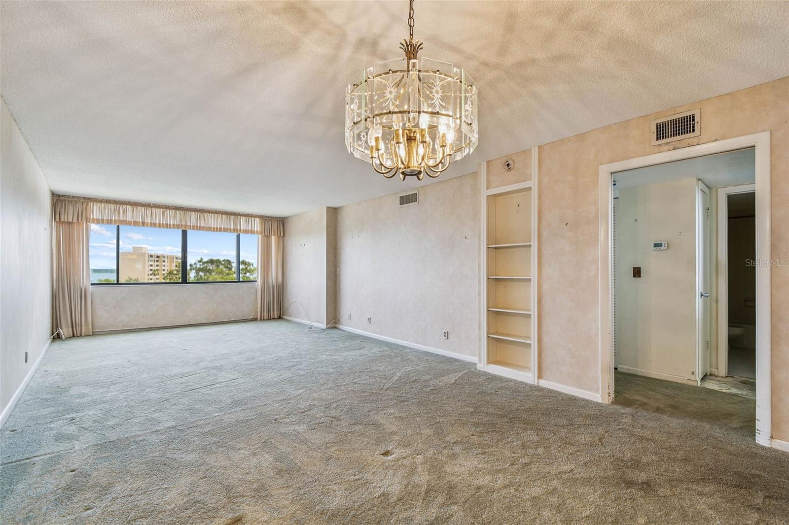 Image 14 of 91 For 2621 Cove Cay Drive 703